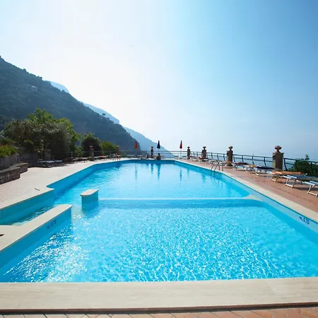 2 Bedroom In Positano