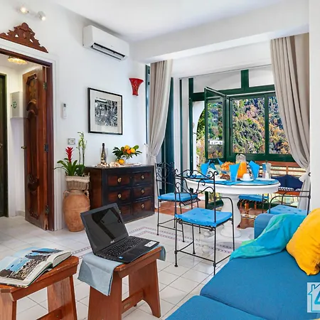 Apartment 2 Bedroom In *